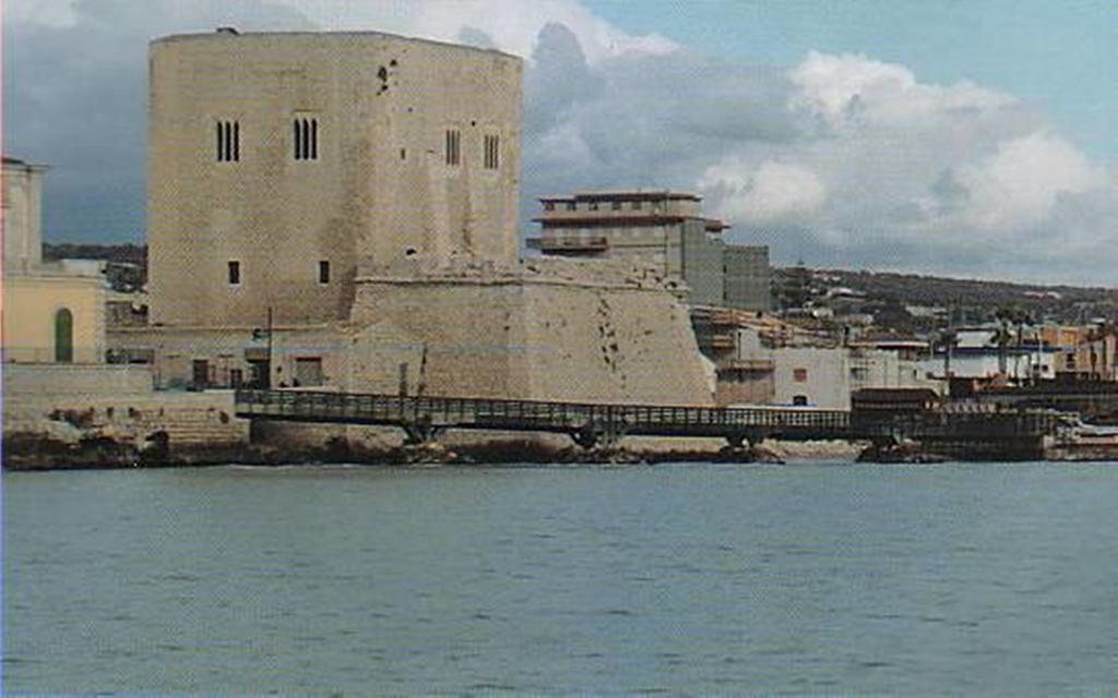 B&B Alloggi Buonasera Pozzallo Ruang foto