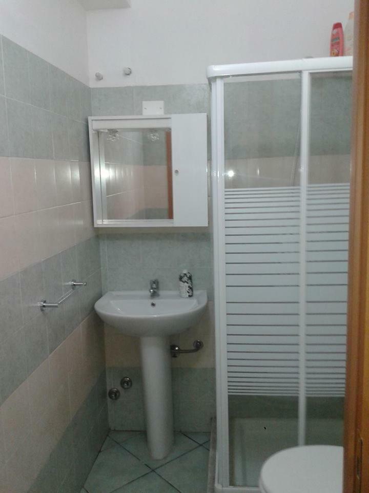 B&B Alloggi Buonasera Pozzallo Bagian luar foto